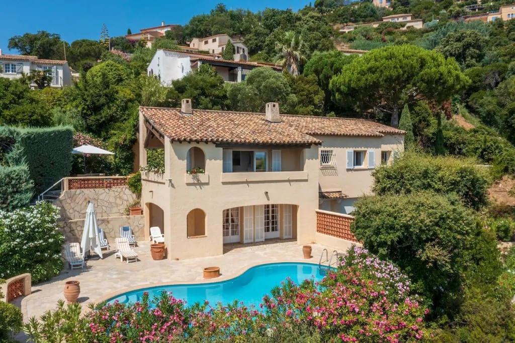 4-Star Private Villa With Heated Pool And Panoramic Sea View At Gulf De Saint Tropez كافالير سور مير المظهر الخارجي الصورة
